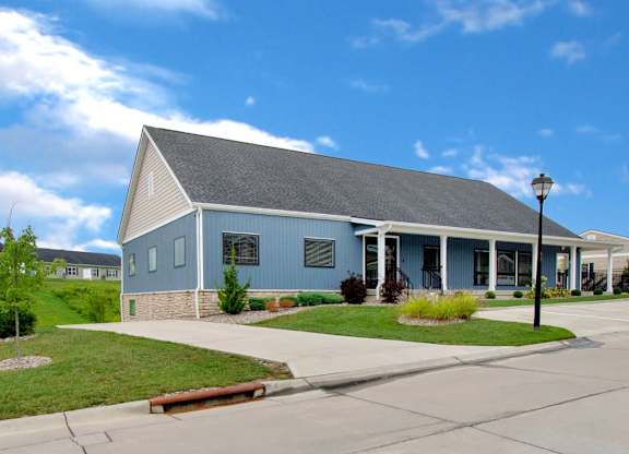 Country-style ranch homes for rent near Cincinnati