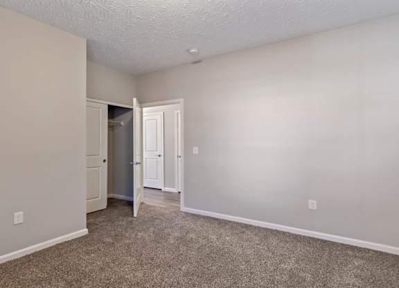Large bedrooms with carpet for a cozy style in apartments for rent in Florence, KY