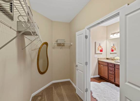 Rental homes with walk-in closets in Florence, KY