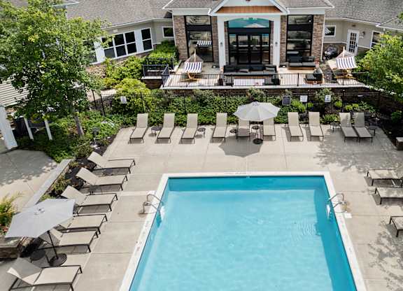 AModern apartment pool and clubhouse in Princeton NJ near the university
