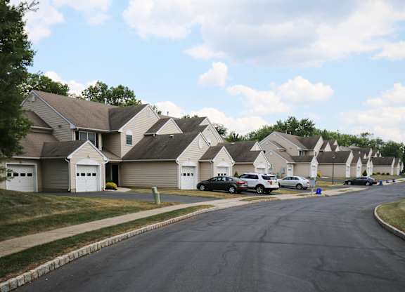 Street View at The Village at Bridgewater, Bridgewater