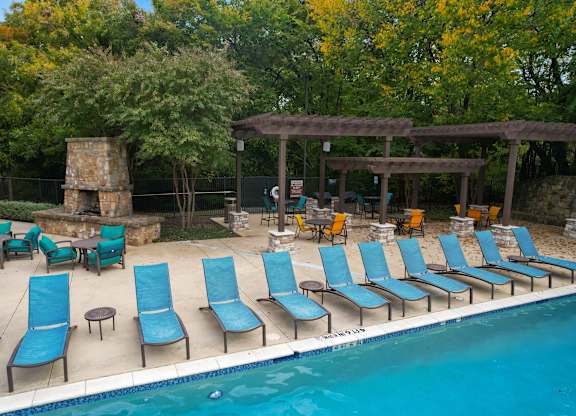 the swimming pool at the resort at governors residence