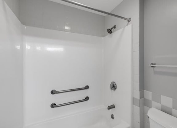 Bathtub at Haven West in Brunswick, ME