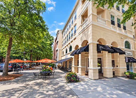 A sunny day at the outdoor seating area of a restaurant.