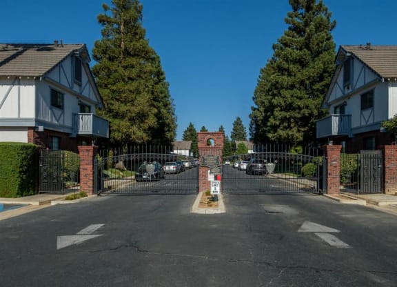 Gated Community at Oxford Park Apartments, Fresno