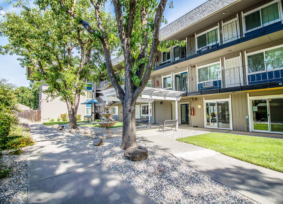 Exterior at Woodland Crossing , Woodland, CA 95695