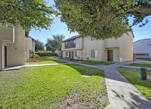 Townhomes at 201 | Exterior