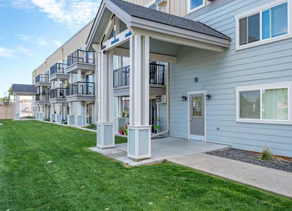 Sunset Apartments | Exterior Building