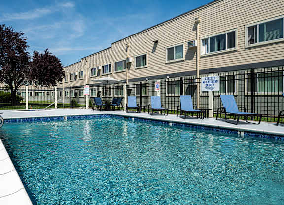 Americana | Outdoor Pool