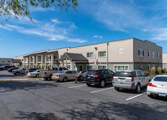 Americana | Exterior Building