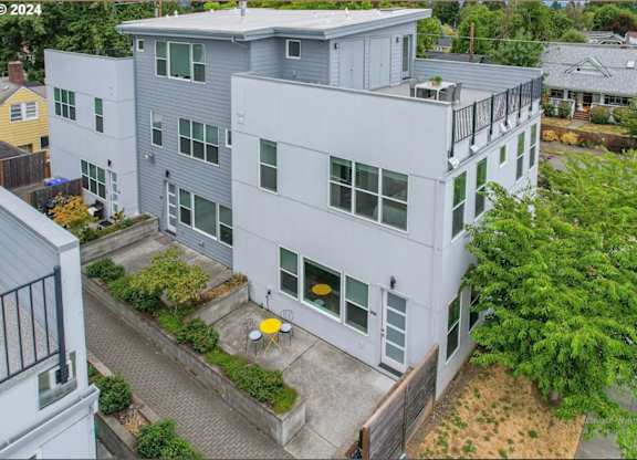 Holland Townhomes