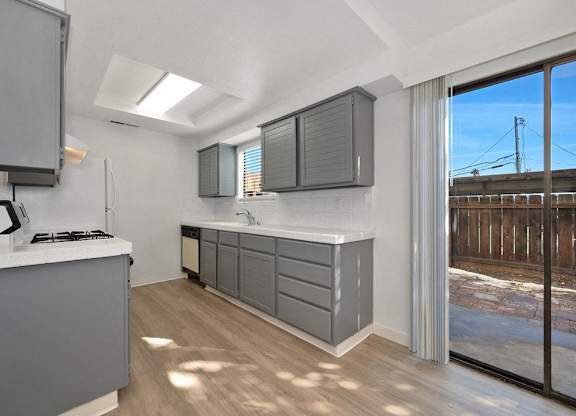 Townhomes at 201 | Kitchen