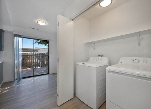 Townhomes at 201 | Washer and Dryer