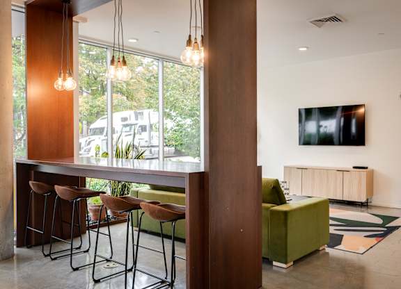 K14 | Resident Lounge