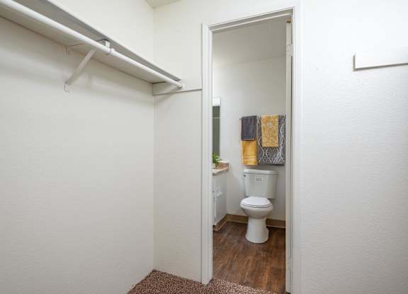 Sedona| Closet + Bathroom
