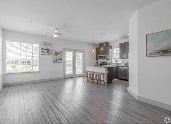 Tidewater Apartments | Living Area