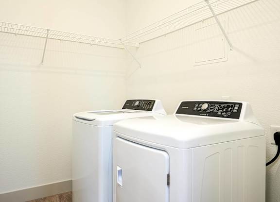 Tidewater Apartments | Laundry Room