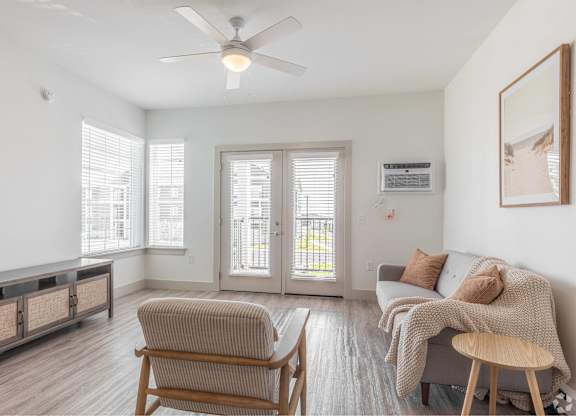 Tidewater Apartments | Living Area