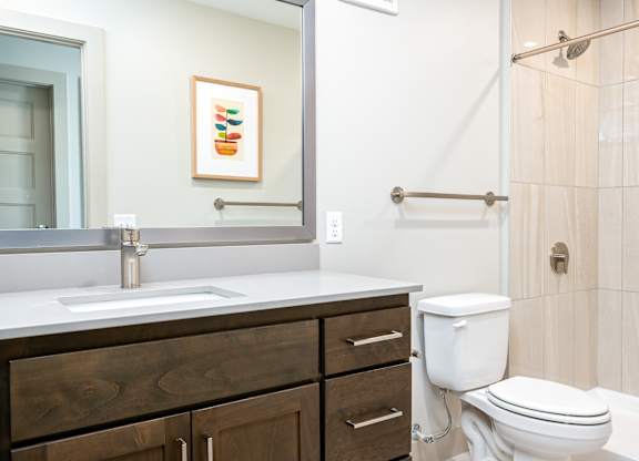 Tidewater Apartments | Bathroom