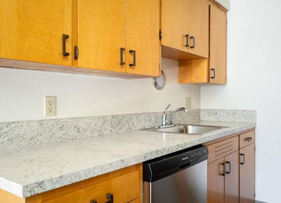 56 Commons | Kitchen
