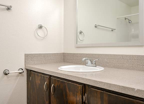 Americana | Bathroom