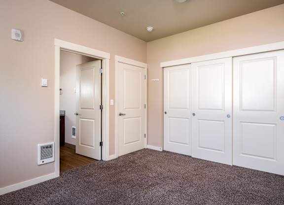 56 Commons | Bedroom