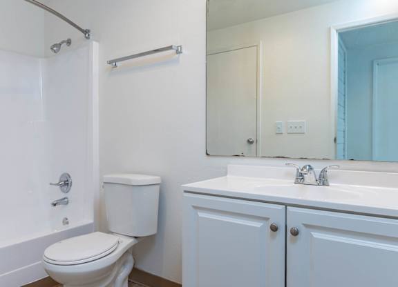 Sedona | One Bedroom Bathroom
