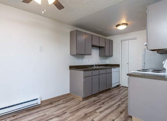 Sedona | One Bedroom Kitchen