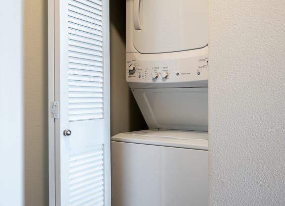 The Waterline Everett, WA Washer and Dryer