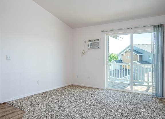 Center Pointe | Living Area