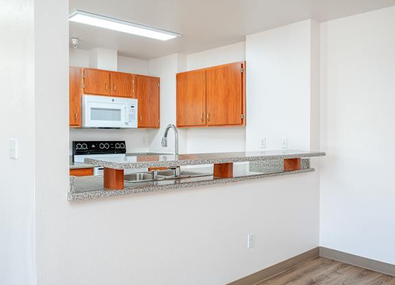 Center Pointe | Kitchen