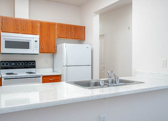 Center Pointe | Kitchen