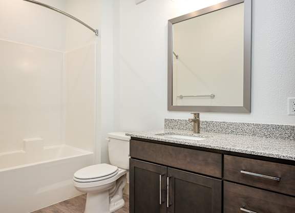 Tidewater Apartments | Bathroom