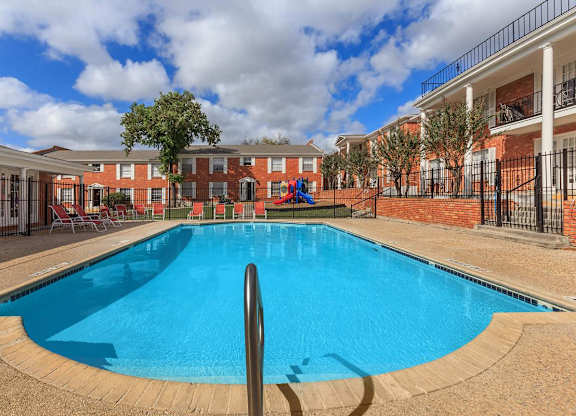 Pool at Boston Woods Apartments, Texas, 78201