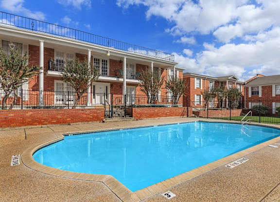 Swimming Pool With Sparkling Water at Boston Woods Apartments, San Antonio TX