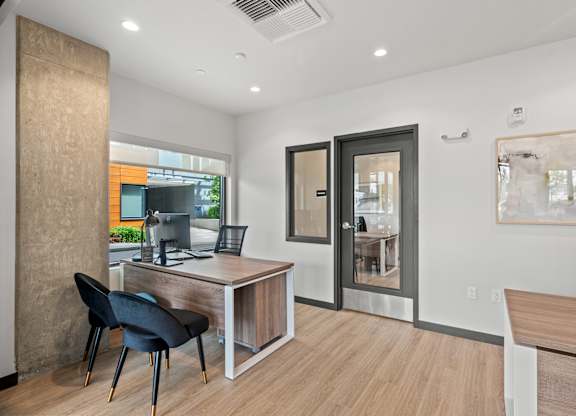 the residence on lamar apartment homes leasing office at Baldwyn, Seattle, 98125