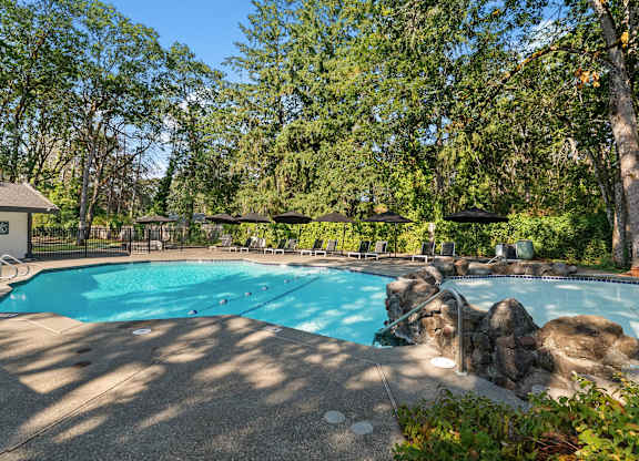 Large Outdoor Swimming Pool at Timbre Apartments, Washington, 98499