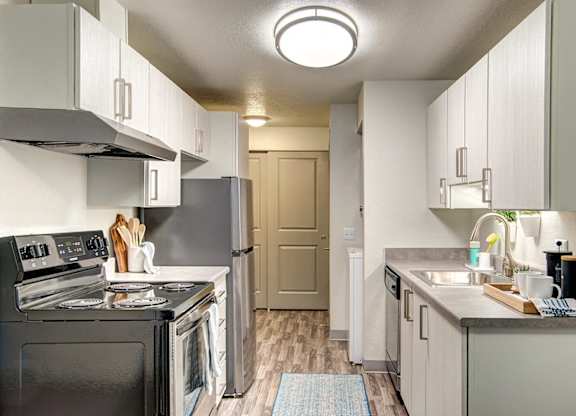 Fully Equipped Kitchen at Inlet View Apartments, Washington, 98383