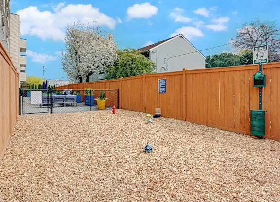 Northgate - Row on Third - Bark Park