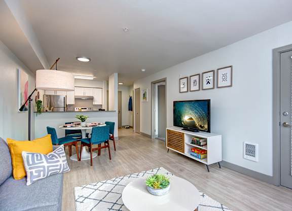 Northgate - Row on Third - Living Room