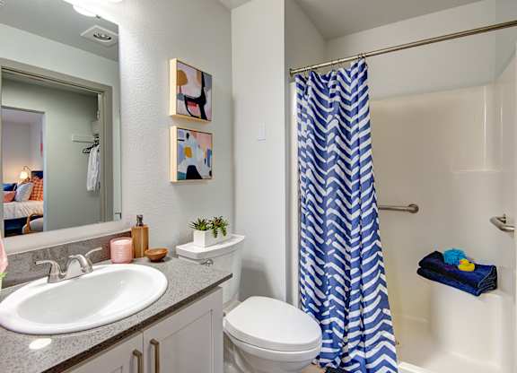 Northgate - Row on Third - Bathroom