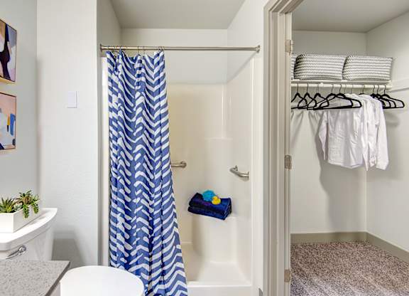 Northgate - Row on Third - Bathroom