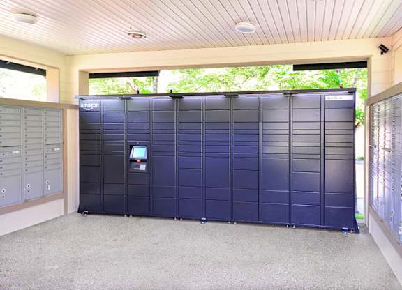 amazon locker at Deer Creek Apartments, Puyallup, WA