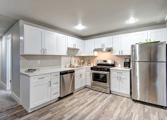 Lakewood apartments-Timbre Heights-kitchen