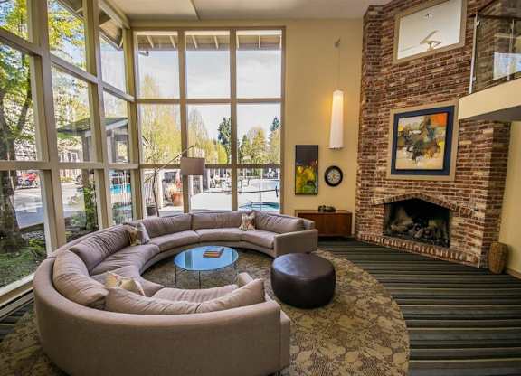 common area at Creekside Apartments, Washington, 98027