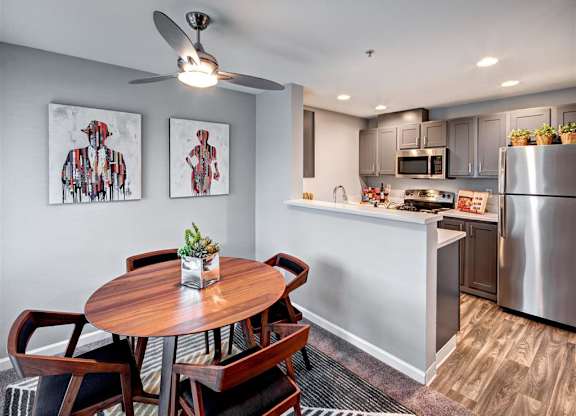 Dining at Deer Creek Apartments, Puyallup, Washington