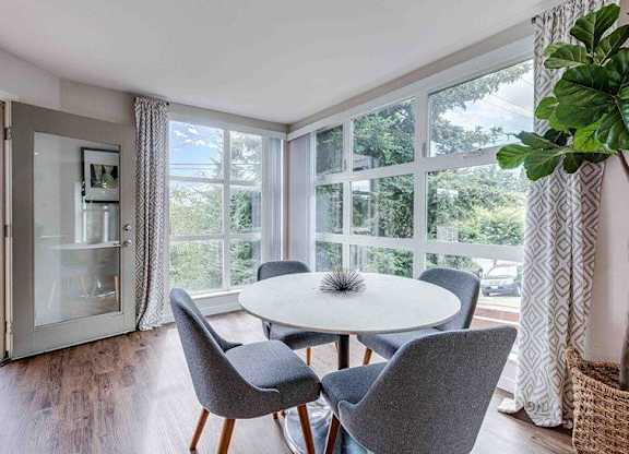 Seattle Apartments- Mosaic on Greenwood- dining room