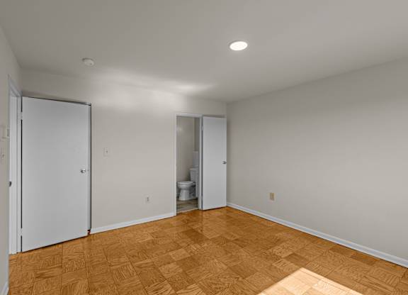 Unfurnished Bedroom at Kensington House, Kensington, MD 20895