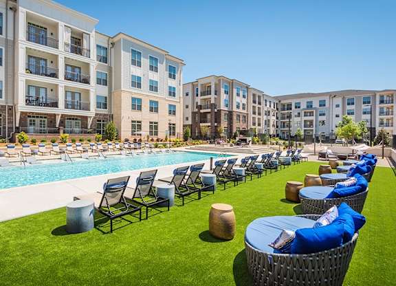 Briley - Matthews, NC apartments - pool area