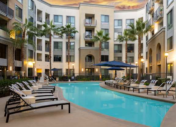 Joule La Floresta - Brea, CA - swimming pool